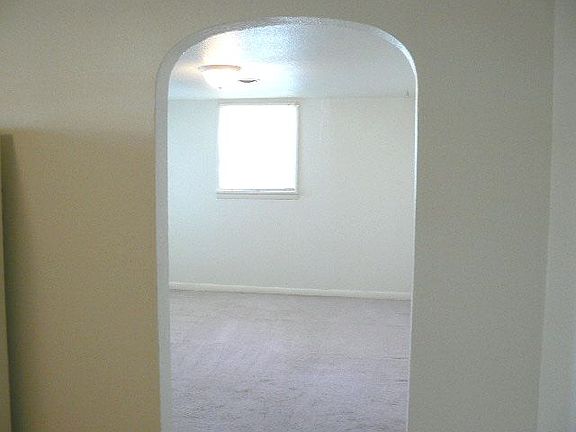 5th image of 706 N 24th St