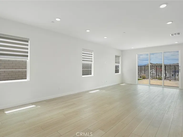 27273 Debut Pl — Photo 7
