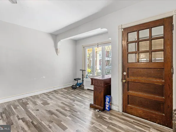 5118 N 11th St, Philadelphia, PA 19141