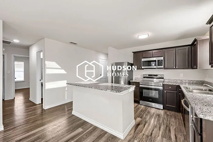 7031 Phoenix Dr — Photo 5