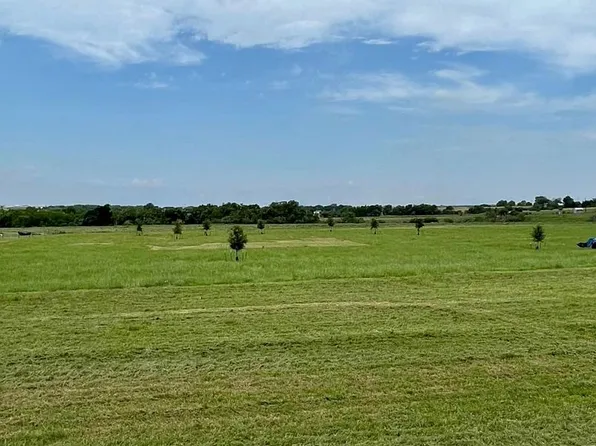 207 Private Road 3521, Shiner, TX 77984