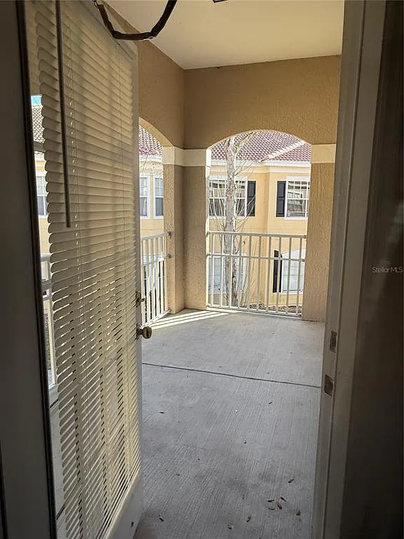 2 bed, 2.5 bath, 1117 sqft, $1,695 — Photo 3