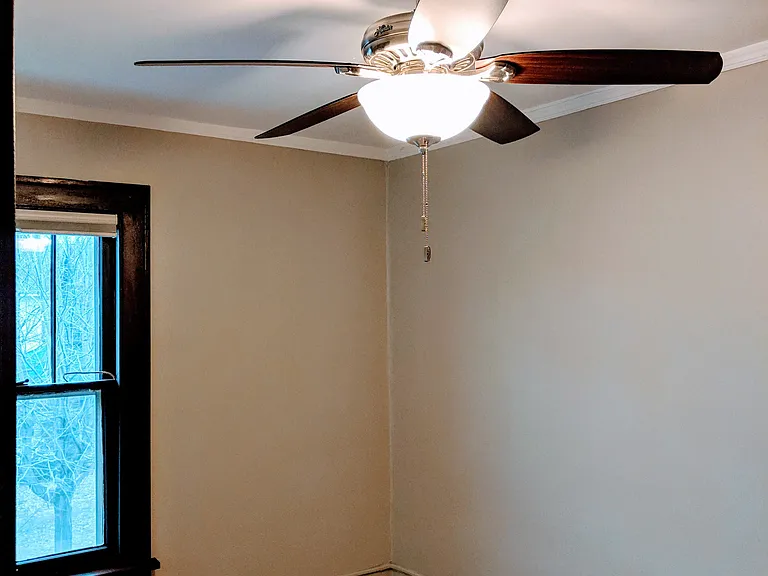 Ashland & Laurel Apartments — Photo 42