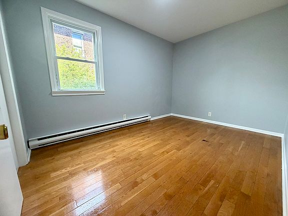 5th image of 83 E 22nd St #1R