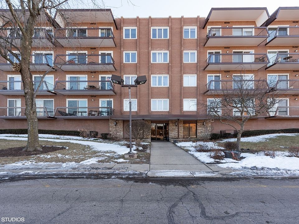 1st image of 8001 W Courte Dr APT 506