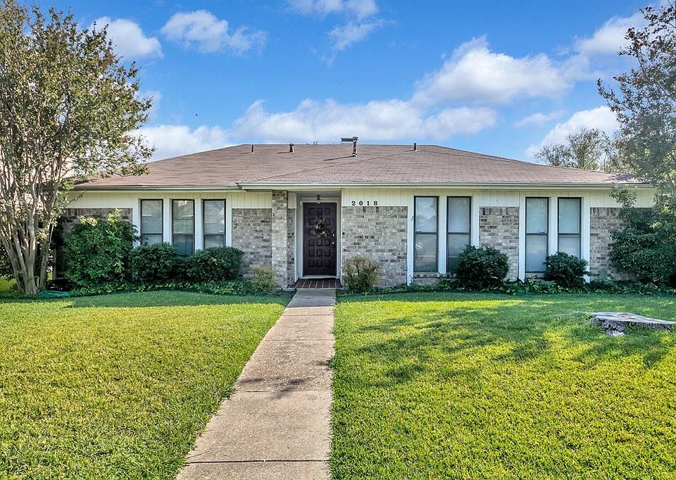 1st image of 2018 Clermont Ct