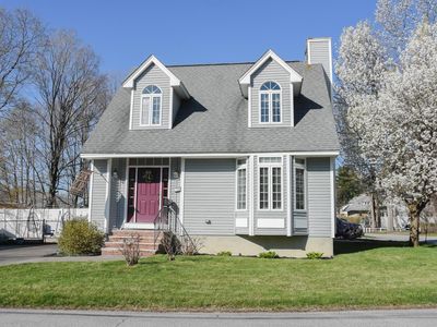 18 Berry Street, Derry, NH, 03038