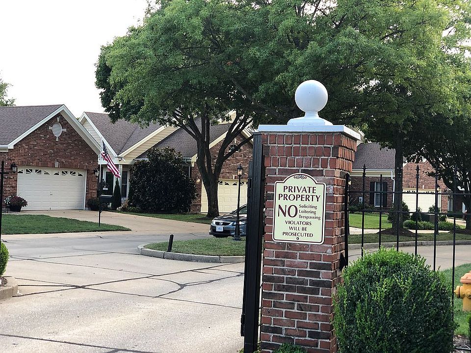 1st image of 12341 Courtyard Lake Dr
