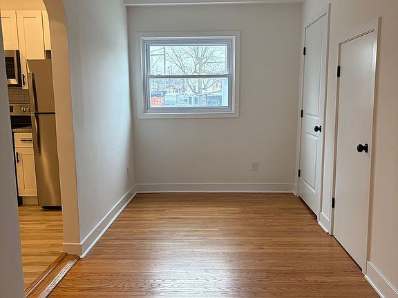 4th image of 44 Yale Ave #2B
