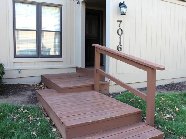 7016 Oak Ct, Roanoke, VA 24018