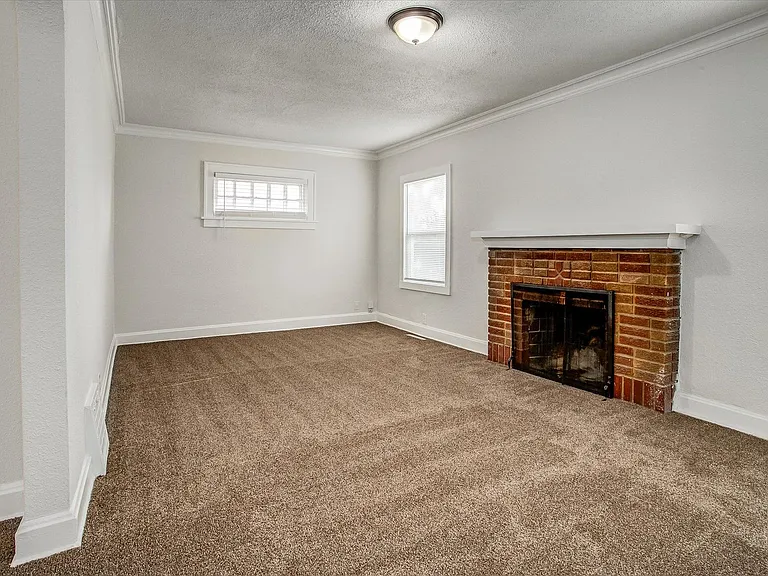 6210 Agnes Ave — Photo 9