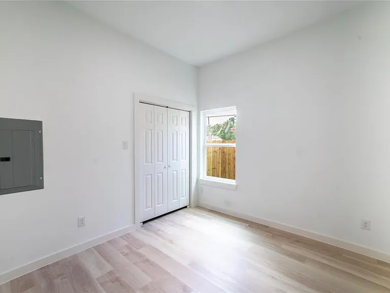 331 Delaware St — Photo 7