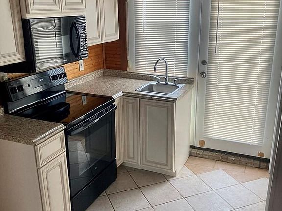 4th image of 3511 Dominique Dr