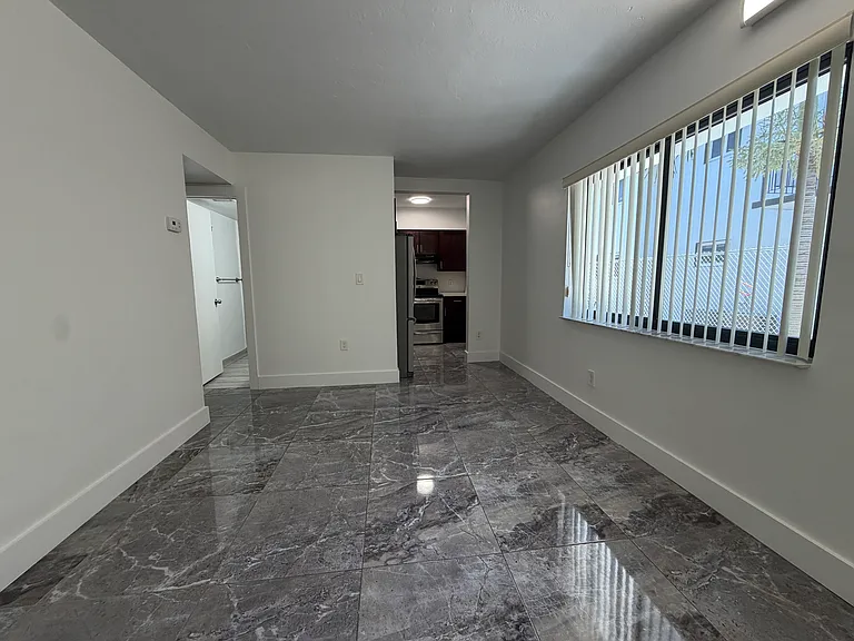 2012 NW Flagler Ter #3 — Photo 16