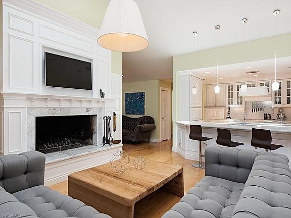 4th image of 725 Teal Ct