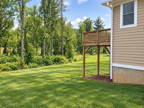 4th image of 100 Little Fox Ln