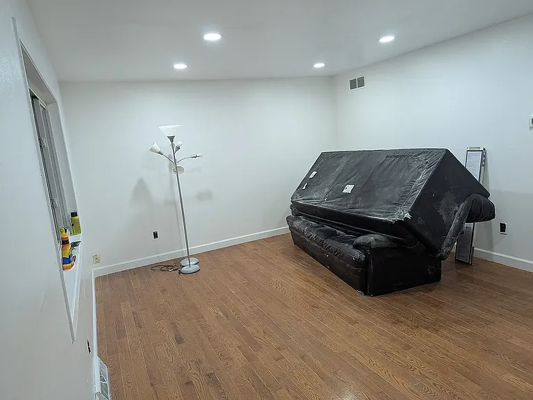 3623 Sovereign Dr — Photo 2