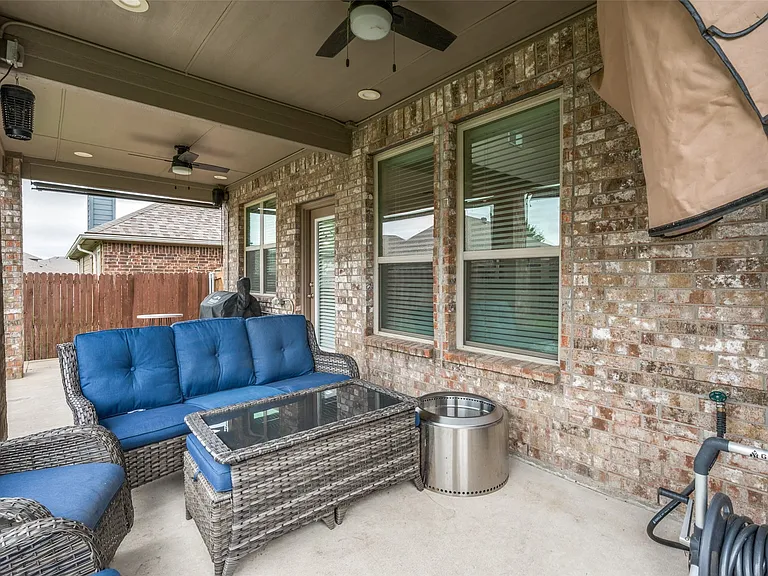 Gorgeous oversized patio