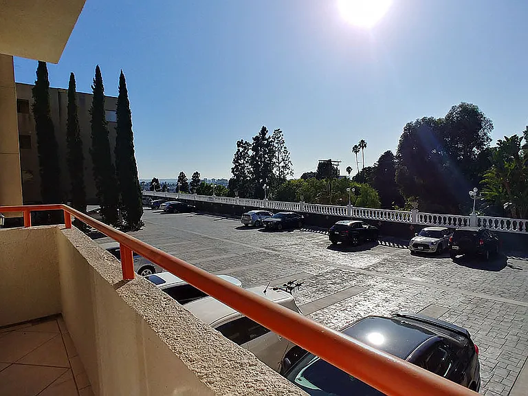Carmel Heights Apts — Photo 31