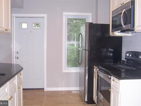 4th image of 758 E Diamond St