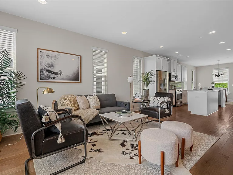 4201 Bryant Terraces Dr — Photo 11