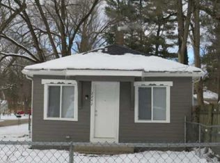 2242 Edgewood Dr, Kalamazoo, MI 49008