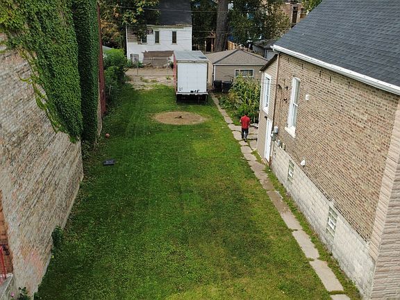 2nd image of 7314 S Green St