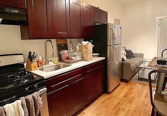 3rd image of 199 Johnson Ave #3R