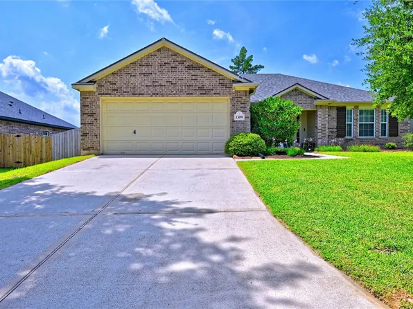 13099 Greenbriar Dr, Willis, TX 77318