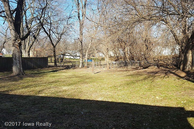 2nd image of 201 Hackley Ave