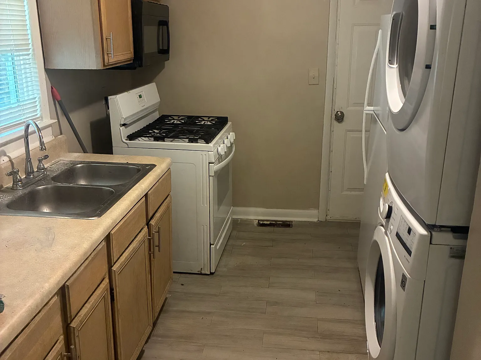 Polar Rock Pl SW, Atlanta — Photo 2