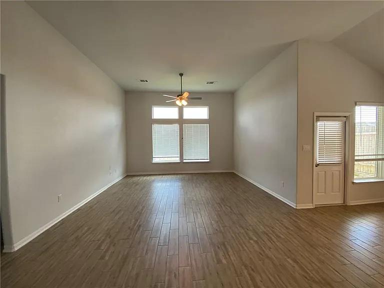481 Leadtree Loop — Photo 23