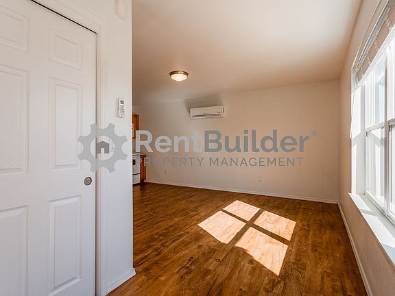 3rd image of 309 Cornell Dr SE Unit A