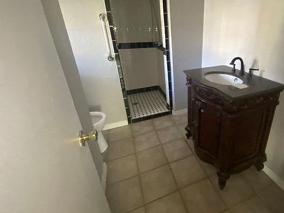 5th image of 1819 Rolling Stone Dr