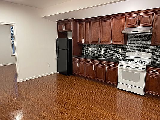 3rd image of 1461 Greene Ave Floor 2