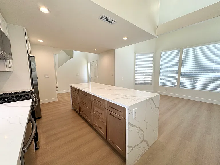 2737 Forest Park Ln — Photo 20
