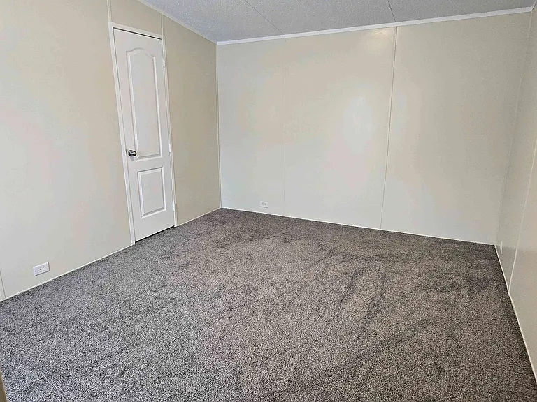 709 N Collins Fwy #129 — Photo 29