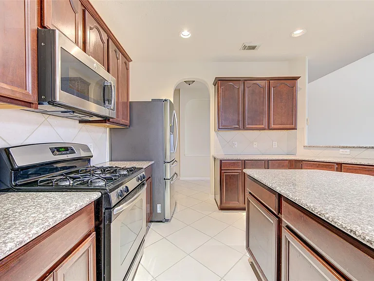 5007 Jade Cove Ct — Photo 13