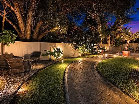 2nd image of 842 Vino Verde Cir