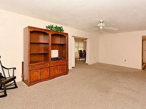 4th image of 775 Vivienda South Ct #7