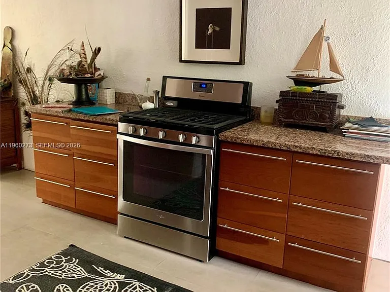 2485 Inagua Ave — Photo 9