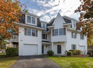 10 Victoria Gdn #A, Framingham, MA 01701