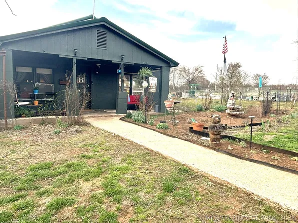 423334 E 1020th Rd, Checotah, OK 74426