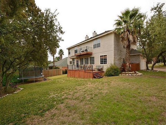 3rd image of 116 Deerhorn Ct