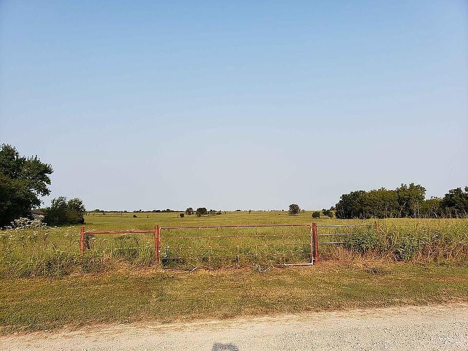 2nd image of S 461st East Ave
