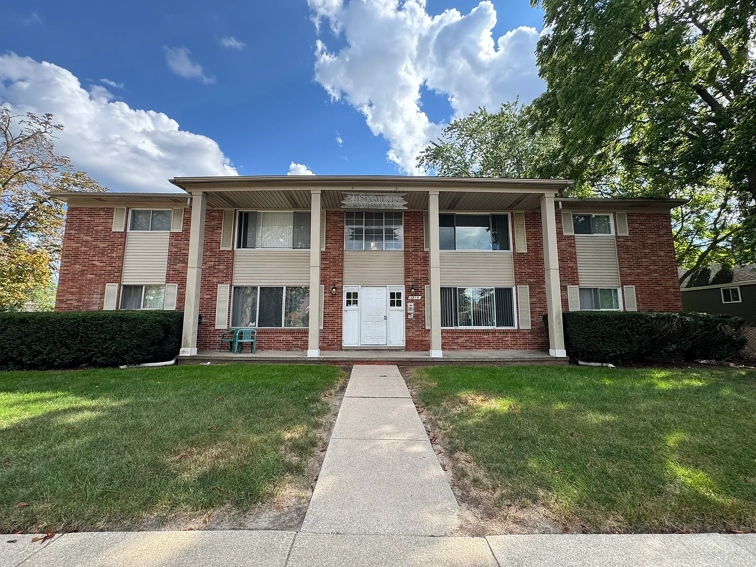 1213 Sycamore St — Photo 2