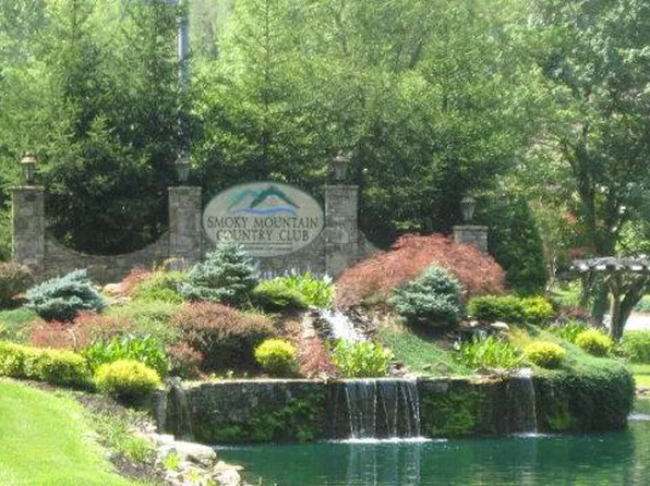 71 Silverado Trl, Whittier, NC 28789