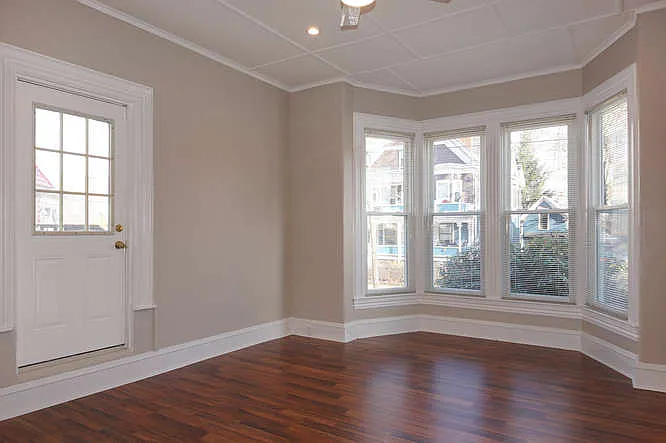 48 Bank St #1