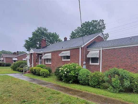 3rd image of 21 Louise Ave