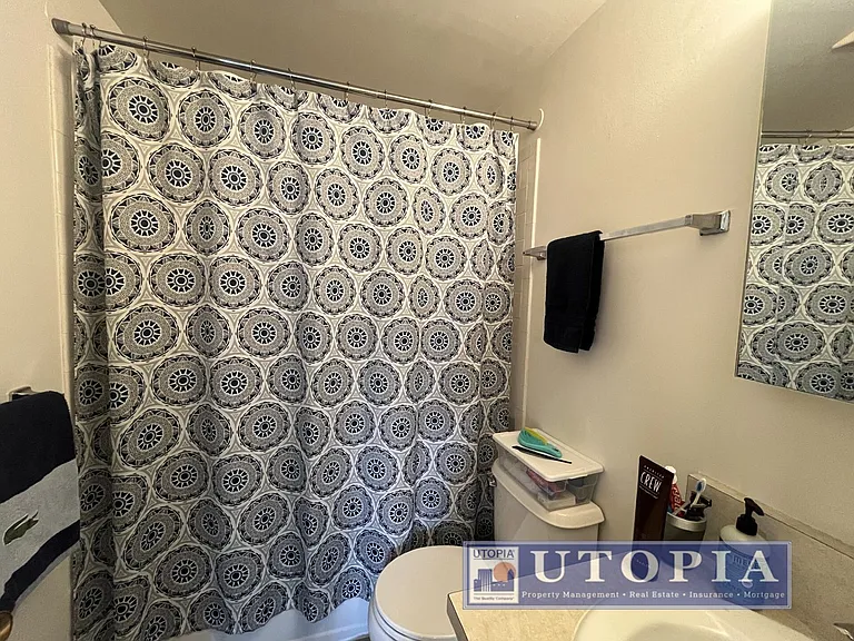SCZ T 140 Bay Street — Photo 13
